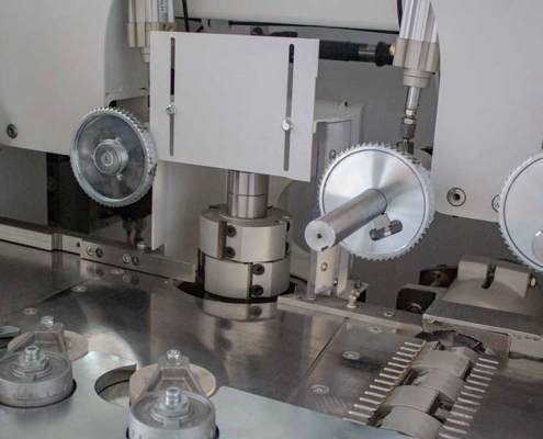 Air-cushion worktable, Program: Futura Woodmac