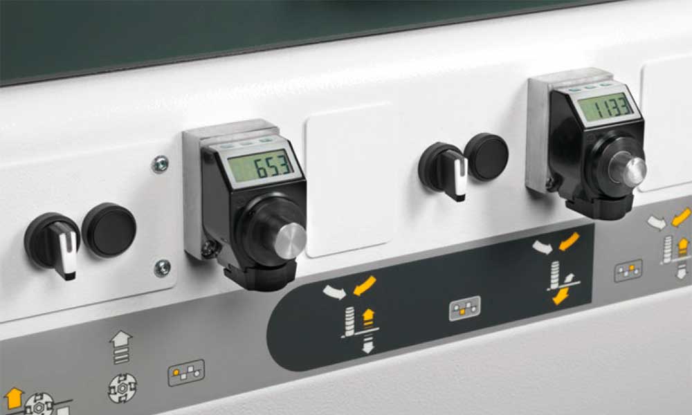 Electronic displays, 4 Sided Planer Moulder Futura Woodmac